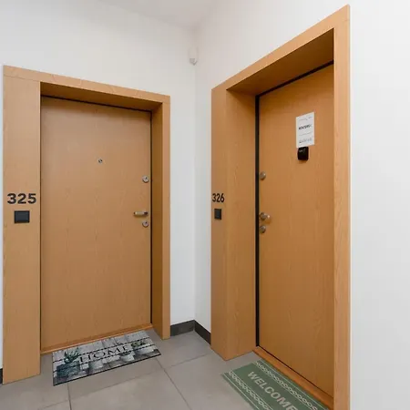 Lakeview Kapelanów Armii Krajowej By Renters * Warszawa