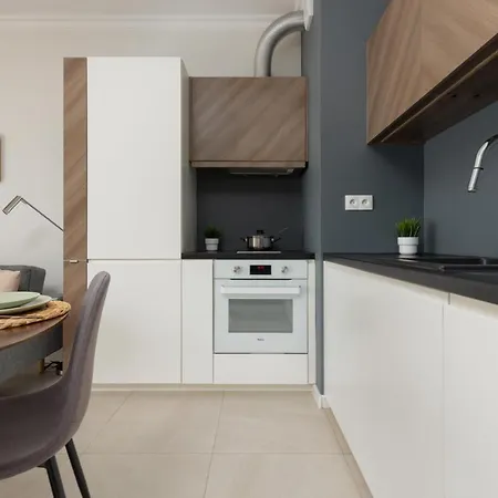 Lakeview Kapelanów Armii Krajowej By Renters