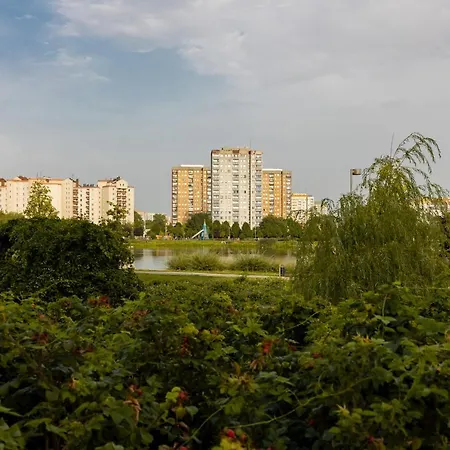 アパート Lakeside Kapelanow Armii Krajowej By Renters ワルシャワ